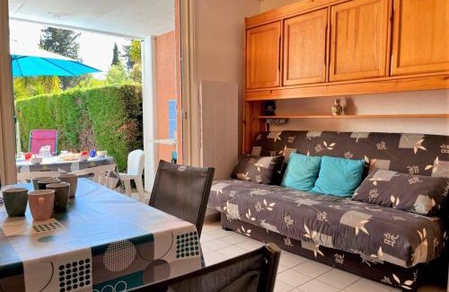 Cavaliere Apartamento | Appartement T2 Cabine avec Terrasse et Parking - 6 Couchages, Proche Plage, Calme et Arboré - FR-1-251-544
