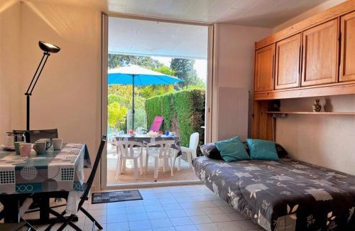 Cavaliere Apartamento | Appartement T2 Cabine avec Terrasse et Parking - 6 Couchages, Proche Plage, Calme et Arboré - FR-1-251-544