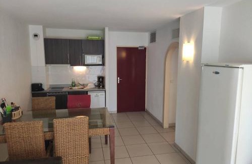 Argeles Plage Apartamento | Appartement T2 Climatisé, Terrasse de 23m², Piscine, Parking, à 100m de la Plage, Argelès-sur-Mer - FR-1-388-203