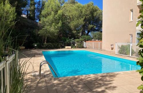 Sete Apartamento | Appartement T2 climatisé 4 personnes piscine et parking privée