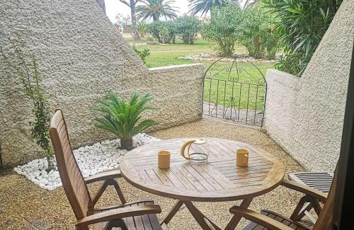 Le Barcares Apartamento | Appartement T2 confortable pour 4 pers, RDC, terrasse, parc arboré, piscine, WIFI, parking gratuit - FR-1-195-4