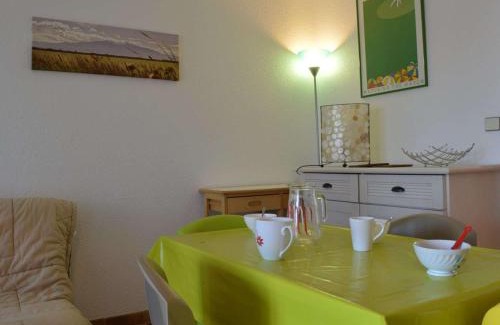 Saint-Cyprien Plage Apartamento | Appartement T2 Cabine 6 pers proche plage, parking, BBQ - FR-1-225D-4
