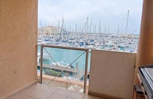 Frontignan Apartamento | Appartement T2 Frontignan-Plage, 6 pers, vue port, parking inclus - FR-1-785-17