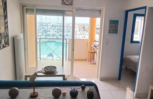 Frontignan Apartamento | Appartement T2 Frontignan-Plage, 6 pers, vue port, parking inclus - FR-1-785-17
