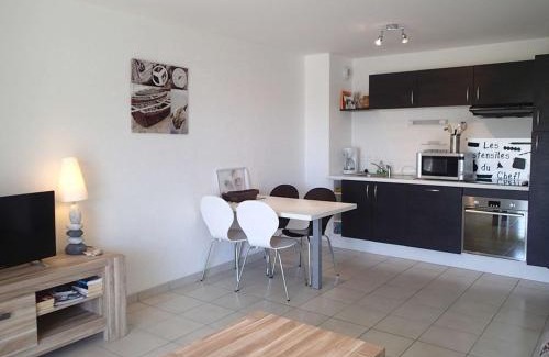 Etel Apartamento | Appartement T2 moderne avec balcon, proche plage et port à Étel - FR-1-479-54