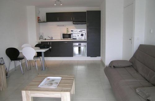 Etel Apartamento | Appartement T2 moderne avec balcon, proche plage et port à Étel - FR-1-479-54