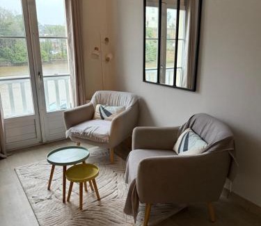 Port de St Goustan Apartamento | Appartement T2 vue sur la rivière avec garage privatif - Port de Saint-Goustan