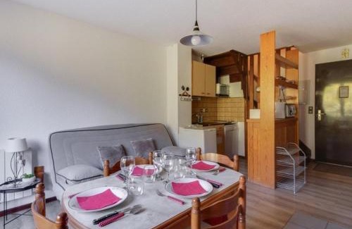 Esquieze-Sere Apartamento | Appartement T3 Duplex 6 Pers. avec Cheminée et Balcon à Esquièze-Sère - FR-1-402-70
