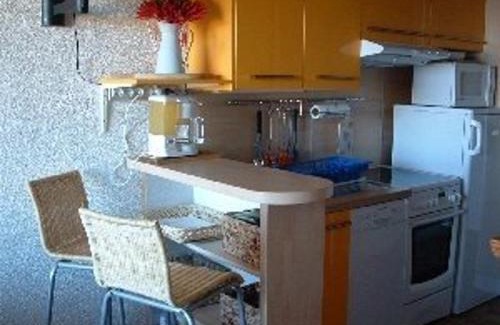Argeles Plage Apartamento | Appartement T3 Mezzanine - 6 Couchages - Piscine - Parking Privé - Proche Plage - FR-1-388-68