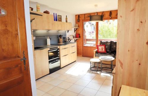 Samoens Apartamento | Appartement T3 rénové, lumineux, balcon et parking au centre du village de Samoëns - FR-1-624-73
