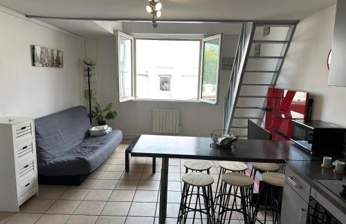 La Rochelle Apartamento | Appartement T3 tout confort en duplex à 20mn à pied du centre-ville avec TV et Wifi