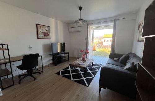 Cebazat Apartamento | appartement tout confort dans villa avec piscine