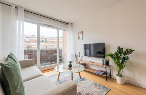 Tourcoing Apartamento | Appartement une chambre avec parking et balcons