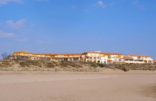 Vias Apartamento | Appartement, vue sur mer, accés direct plage, piscine