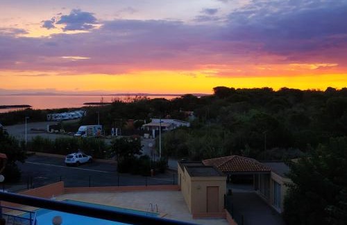 Vias Apartamento | Appartement, vue sur mer, accés direct plage, piscine
