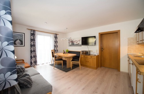 Rauris Apartamento | Appartementhaus Renate