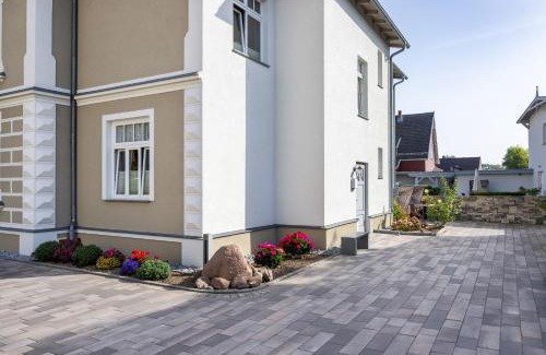 Kuehlungsborn Villa | Appartements Villa Glückspilz OFC 27