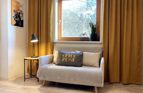 Velden am Worther See Apartamento | Appartment BERGE byTILLY - in den Hügeln über Velden - idyllische Waldrandlage - überdachter Balkon mit Blick in den Garten - 3 Autominuten ins Zentrum und zum Wörthersee - Carport - Waschmaschine & Trockner - WLAN - Smart TV