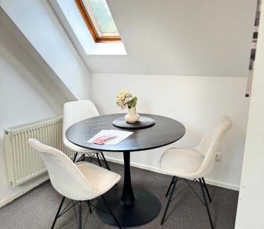 Westend Apartamento | Appartment im DG Berlin/5 min zur Messe