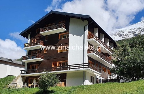 Zinal Apartamento | Appartment in a building in Zinal - 2 beds in the living room - kitchen - 1 shower/WC - TV broadcast
