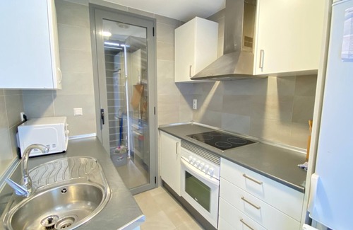 Les Deveses Apartamento | Apartamento de dos dormitorios en urbanización con pista padel.