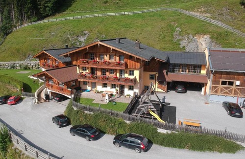 Grossarl Casa | Appartmenthof Aigengut Ferienwohnung Großarl