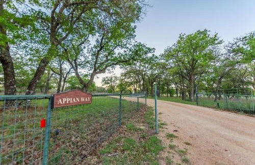 Fredericksburg Casa | Appian Way Tuscan Cottage