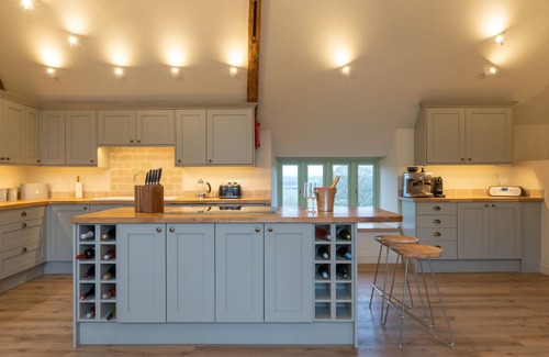Ilminster Cabaña | Apple Loft - Beautiful Somerset cottage, sleeps 13 guests in 6 bedrooms
