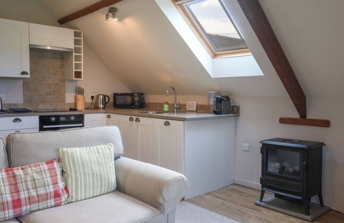 Honiton Cabaña | APPLE LOFT, romantic, character holiday cottage in Upottery