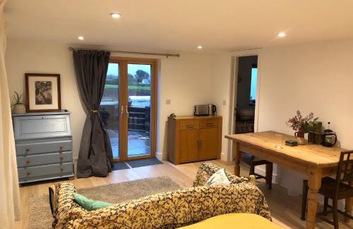 Saint Erth Praze Casa | Apple Tree Barn - converted barn with meadow views