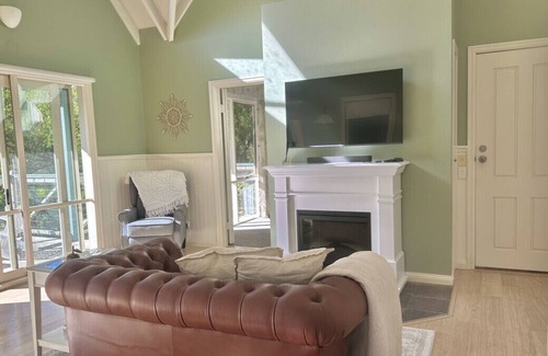 Apollo Bay Cabaña | Apple Tree Cottage - Couples Retreat
