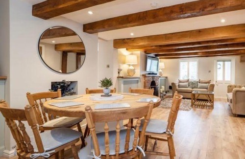 Irstead Casa | Apple Tree Cottage