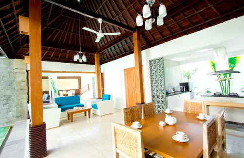 Banjar Semer Hotel | Apple Villa and Apartment