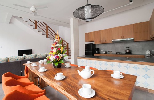 Sunset Road Hotel | Apple Villa & Suite Seminyak