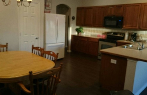 Melissa Casa | Applewood House - Disponible mensualmente