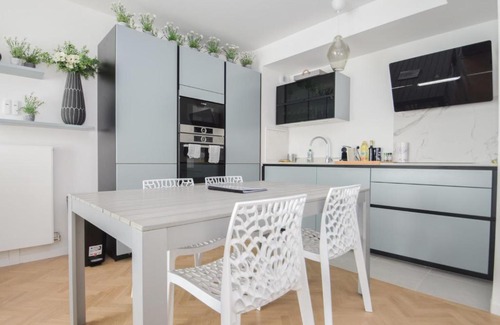 Rigollots Apartamento | Appt 4 pers dans un immeuble neuf avec jardin WIFI direction Paris