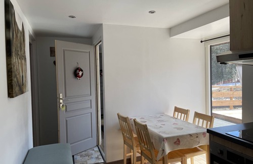 Mont-Dore Casa | APPT CONFORT LE LOUP 3 * 2BED-2BTH - TERRACE IN FIELD - LE MONT DORE