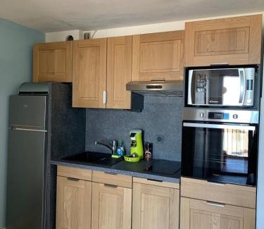 Le Grand Large Apartamento | Appt cozy terrasse front de mer clim parking wifi