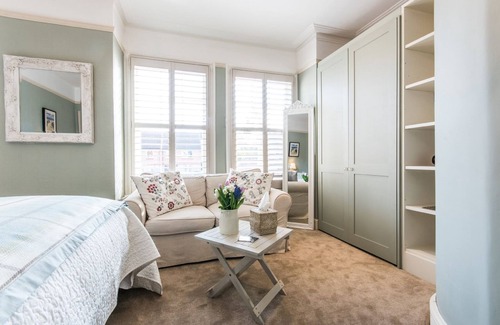 Weybridge Casa | April House Weybridge - Boutique Guesthouse