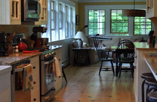 Morrisville Casa | Nuevo, Retiro Vermont medida con el encanto del viejo mundo