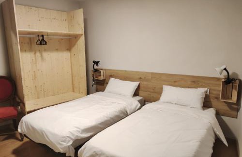 Vic Apartamento | APT 1 Acollidor al Centre Històric de Vic APTGARBI