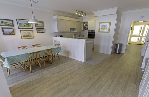 Putsborough Apartamento | Apt 16, Seaviews, Slps 5 | Indoor Heated Pool