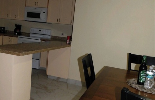 Enterprise Apartamento | APT #2 - charming 2-bedroom apartment near beach-WiFi, AC in Christ Church