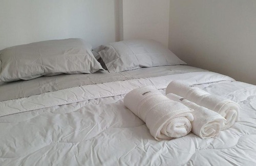 Casa Amarela Apartamento | Apt 2 quartos com varanda próximo Praça Casa Forte o bairro mais agradável do Recife ARN901