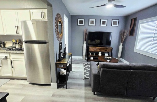 Baytown Apartamento | APT#2 Quiet comfortable place near chemical plants