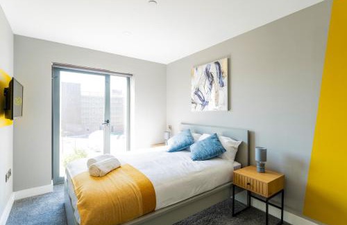 The Docks Apartamento | Apt 21 - Modern 2-Bedroom Gem