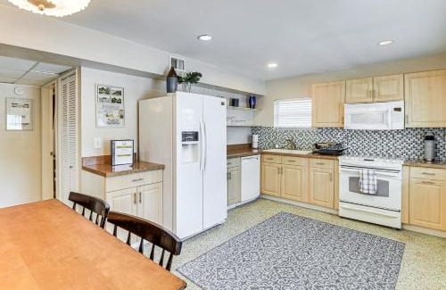 Holly Hill Apartamento | Apt 3 Mi to Beach and Daytona Boardwalk Amusements!