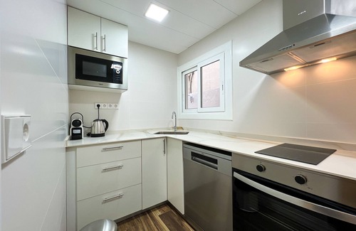 Blanes Apartamento | Apt. 4 pax Blanes a 30 m de la playa, aire acondicionado y wifi gratis. Vivalidays Sylvia.
