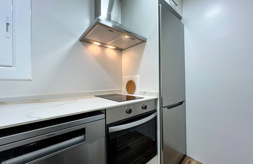 Blanes Apartamento | Apt. 4 pax Blanes a 30 m de la playa, aire acondicionado y wifi gratis. Vivalidays Sylvia.
