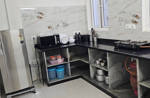 Toli Chowki Apartamento | APT 4 Spacious 3-bedroom apartment with WiFi, AC in delightful Hyderabad